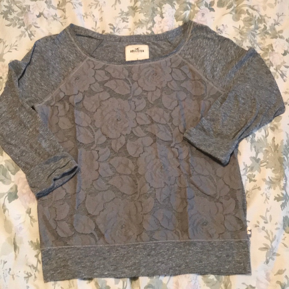 Hollister Blouse Rose lace & solid  gray sleeves